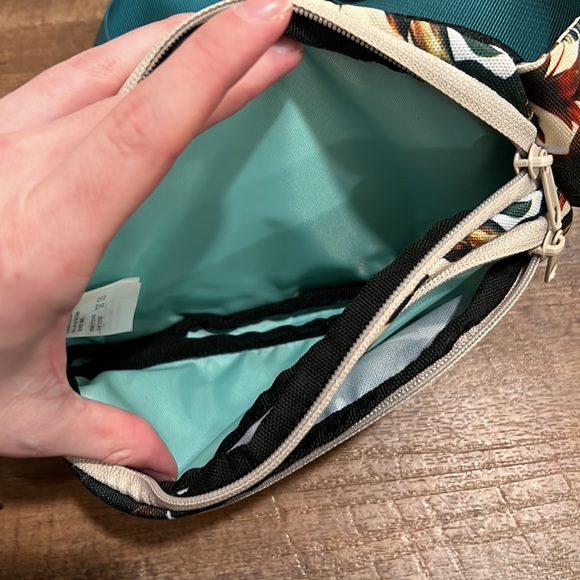 Kavu Spectator Fanny Pack - Belt Bag - Picture 3 of 7